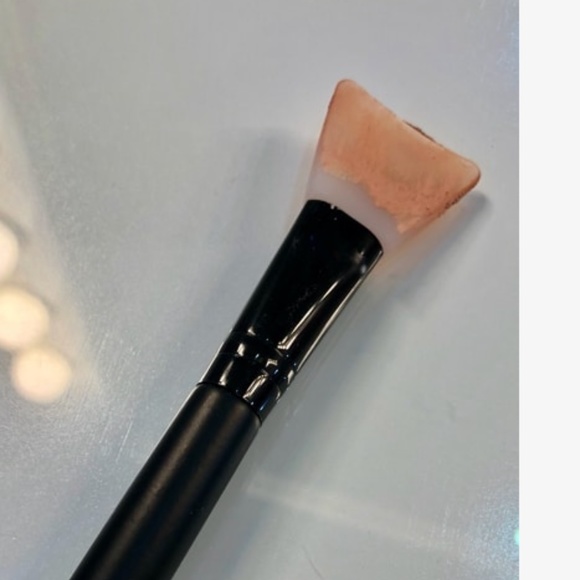 Silicon Makeup Brush - Picture 11 of 12